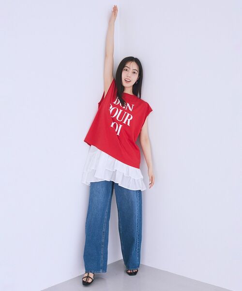 earth music&ecology（アースミュージックアンドエコロジー）の「フレンチスリーブプリントTシャツ（Tシャツ/カットソー・レディース・オフホワイト/チャコールグレー/レッド・FREE）」の9枚目の写真