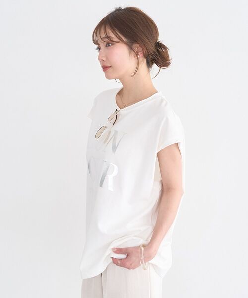 earth music&ecology（アースミュージックアンドエコロジー）の「フレンチスリーブプリントTシャツ（Tシャツ/カットソー・レディース・オフホワイト/チャコールグレー/レッド・FREE）」の11枚目の写真