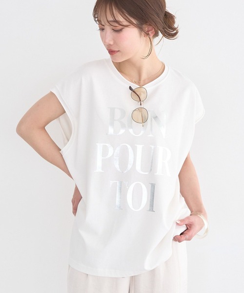 earth music&ecology（アースミュージックアンドエコロジー）の「フレンチスリーブプリントTシャツ（Tシャツ/カットソー・レディース・オフホワイト/チャコールグレー/レッド・FREE）」の2枚目の写真