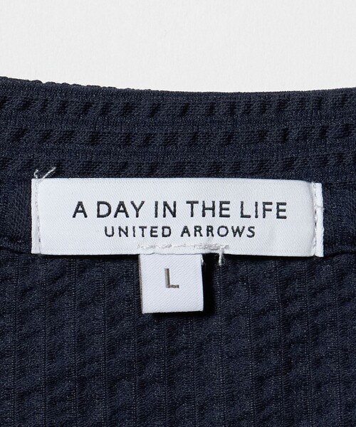 A DAY IN THE LIFE UNITED ARROWS(アデイインザライフユナイテッドアローズ)の「シルケット サッカー リラックス カットソー-吸水速乾-<A DAY IN THE LIFE>(Tシャツ/カットソー・メンズ・その他1/ホワイト/ネイビー・L/M)」の14枚目の写真