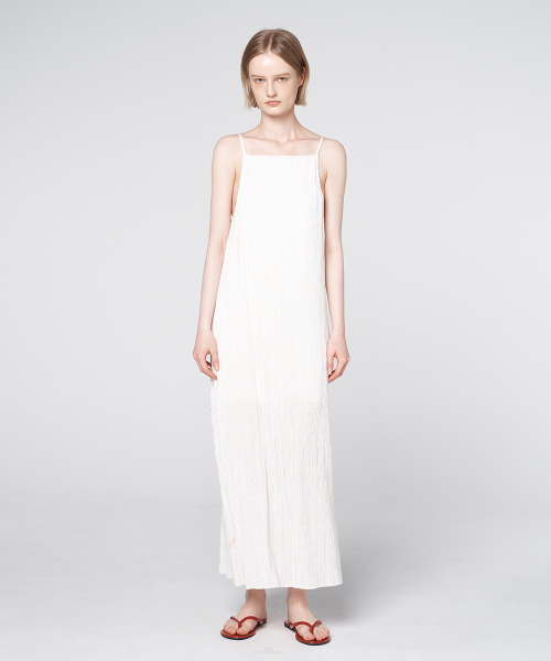 320SHOWROOM(320ショールーム)の「Pleated Slip Long Dress White(ワンピース・レディース・ホワイト・FREE)」の1枚目の写真
