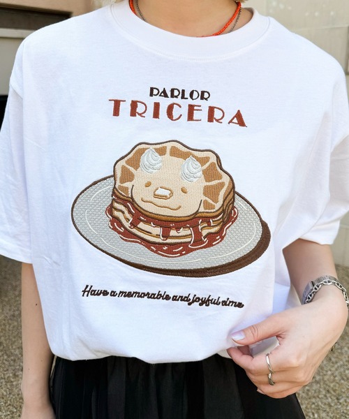 DOUBLE NAME(ダブルネーム)の「PARLOR刺しゅうTEE(パンケーキ)(Tシャツ/カットソー・レディース・イエロー/ブラック系/オフホワイト・FREE)」の6枚目の写真
