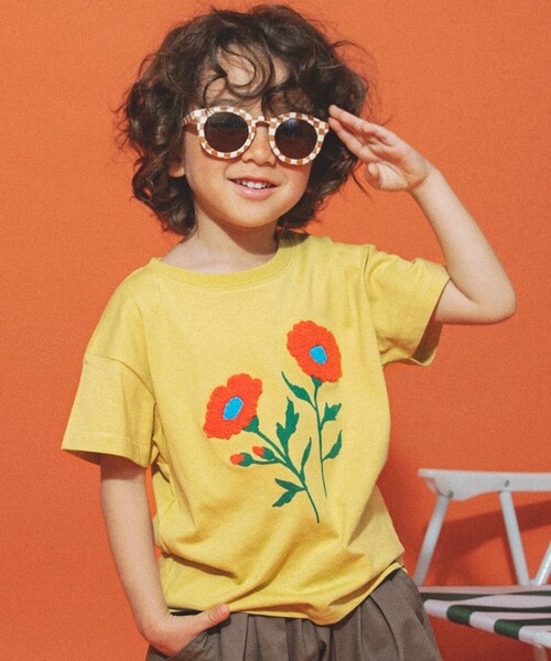 aBity select(アビティセレクト)の「【aBity select./アビティセレクト】サガラ刺繍フラワー半袖Tシャツ(Tシャツ/カットソー・キッズ・オフホワイト/マスタード/ブルー・130/110/100/120/90)」の3枚目の写真