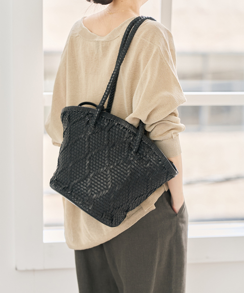 Spick & Span（スピックアンドスパン）の「《追加2》Bagmati/バグマティ レザーメッシュバッグ（トートバッグ・レディース・ブラック・FREE）」の2枚目の写真