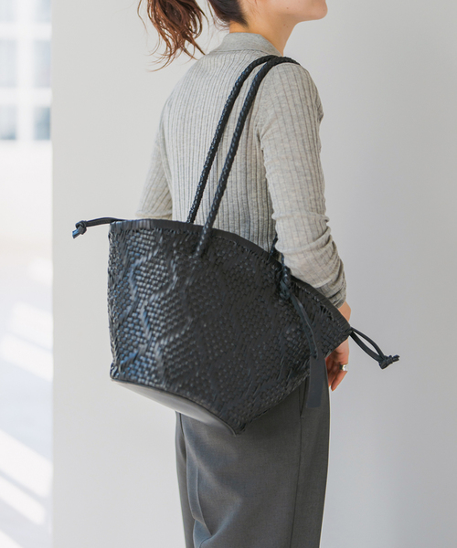Spick & Span（スピックアンドスパン）の「《追加2》Bagmati/バグマティ レザーメッシュバッグ（トートバッグ・レディース・ブラック・FREE）」の6枚目の写真