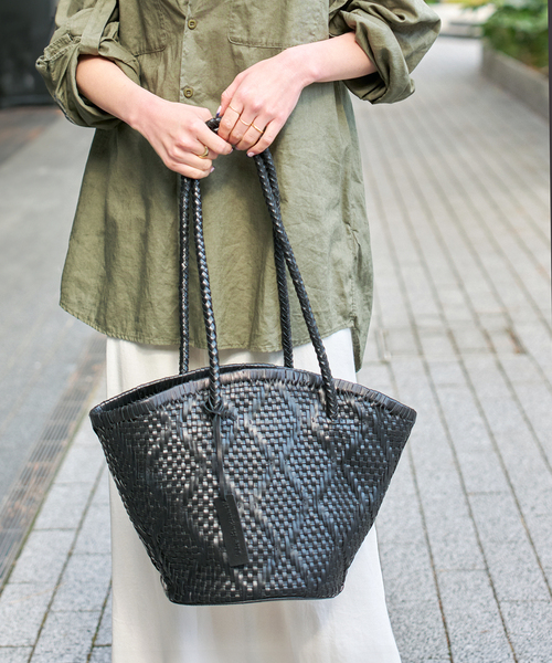 Spick & Span（スピックアンドスパン）の「《追加2》Bagmati/バグマティ レザーメッシュバッグ（トートバッグ・レディース・ブラック・FREE）」の8枚目の写真