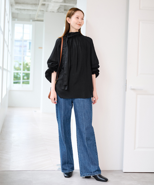 U by SPICK&SPAN(ユーバイスピックアンドスパン)の「シアーストライプ2WAYボウタイブラウス(シャツ/ブラウス・レディース・ブラック/ホワイト・FREE)」の4枚目の写真