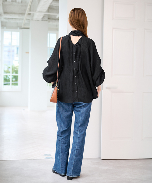 U by SPICK&SPAN(ユーバイスピックアンドスパン)の「シアーストライプ2WAYボウタイブラウス(シャツ/ブラウス・レディース・ブラック/ホワイト・FREE)」の6枚目の写真