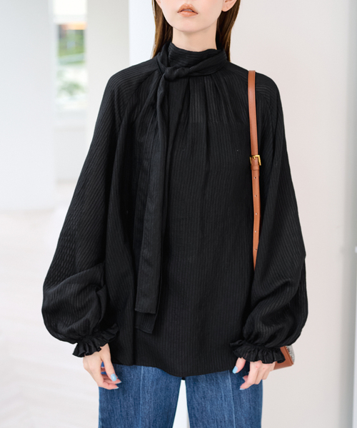 U by SPICK&SPAN(ユーバイスピックアンドスパン)の「シアーストライプ2WAYボウタイブラウス(シャツ/ブラウス・レディース・ブラック/ホワイト・FREE)」の12枚目の写真
