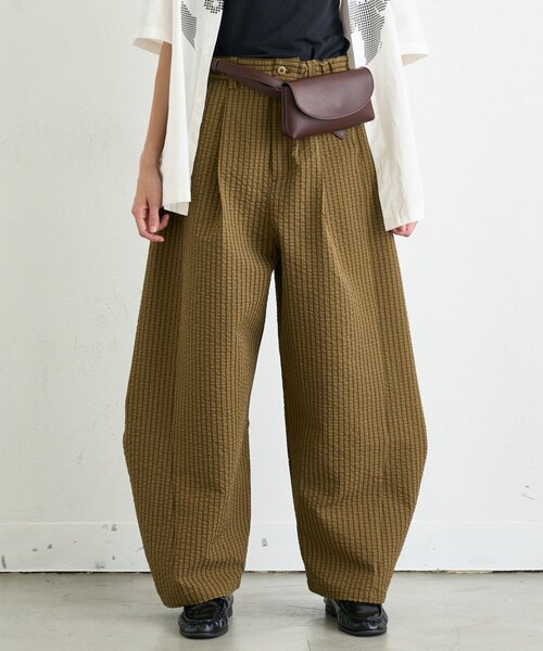 CIAOPANIC TYPY（チャオパニックティピー）の「【UNISEX】チェックカーブスラックス（その他パンツ・レディース・ブラック/ベージュ・MEDIUM/LARGE）」の2枚目の写真