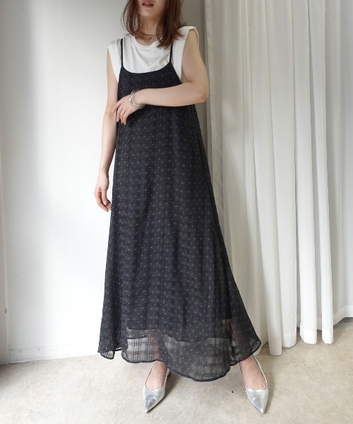 CORNERS(コーナーズ)の「花柄プリントシアーチェックキャミワンピース(ワンピース・レディース・ブラック/オフホワイト・M)」の3枚目の写真