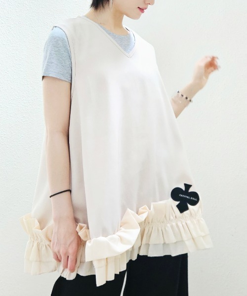 CRYSTAL BALL(クリスタルボール)の「Gathered Hem Sleeveless Tops(Tシャツ/カットソー・レディース・ベージュ/ブラック・FREE)」の1枚目の写真