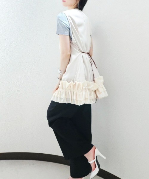CRYSTAL BALL(クリスタルボール)の「Gathered Hem Sleeveless Tops(Tシャツ/カットソー・レディース・ベージュ/ブラック・FREE)」の10枚目の写真