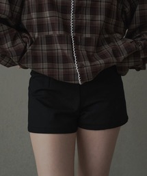 back zip-up compact shorts / タイトショートパンツ