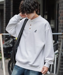 KANGOL（カンゴール）の「KANGOL カンゴール 別注コラボ オーバーサイズ裏起毛ワンポイントロゴ刺繍ヘンリーネックトレーナー（スウェット）」