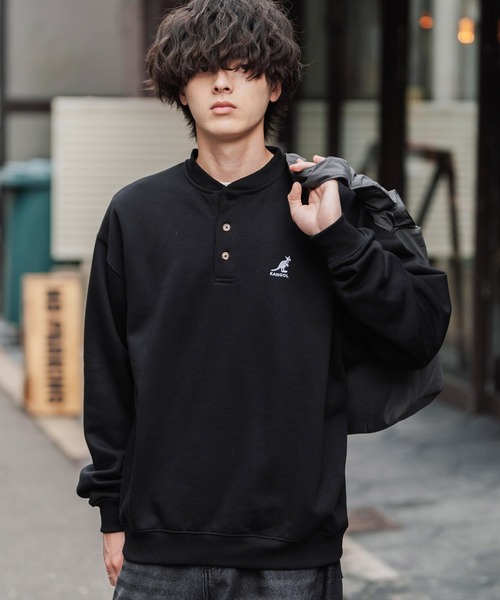 KANGOL(カンゴール)の「KANGOL カンゴール 別注コラボ オーバーサイズ裏起毛ワンポイントロゴ刺繍ヘンリーネックトレーナー(スウェット・メンズ・ピンク/チャコール/ブラウン/ネイビー/ホワイト/ブラック/杢グレー・L/M/XL)」の1枚目の写真