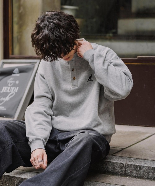 KANGOL(カンゴール)の「KANGOL カンゴール 別注コラボ オーバーサイズ裏起毛ワンポイントロゴ刺繍ヘンリーネックトレーナー(スウェット・メンズ・ピンク/チャコール/ブラウン/ネイビー/ホワイト/ブラック/杢グレー・L/M/XL)」の14枚目の写真