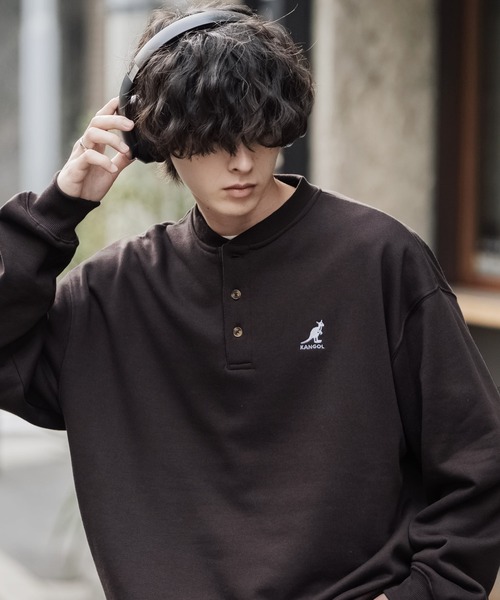 KANGOL(カンゴール)の「KANGOL カンゴール 別注コラボ オーバーサイズ裏起毛ワンポイントロゴ刺繍ヘンリーネックトレーナー(スウェット・メンズ・ピンク/チャコール/ブラウン/ネイビー/ホワイト/ブラック/杢グレー・L/M/XL)」の22枚目の写真