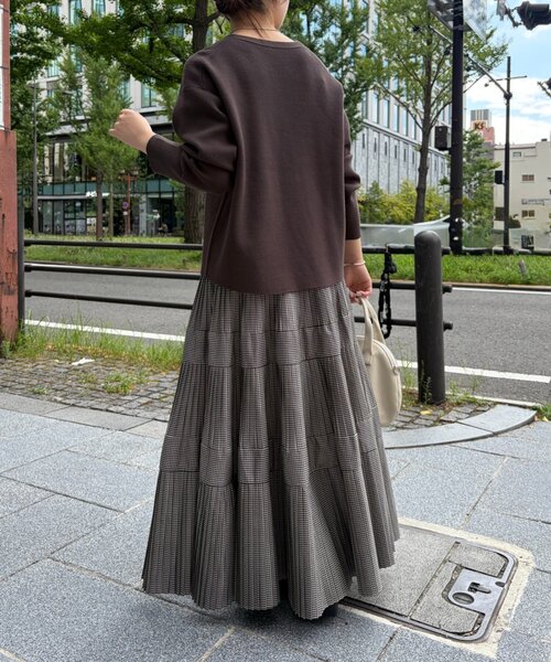 Jena espace merveilleux（ジェナ　エスパスメルヴェイユ）の「ジャガードVネックニット（ニット/セーター・レディース・チャコールグレー/オレンジ/グレー・FREE）」の11枚目の写真