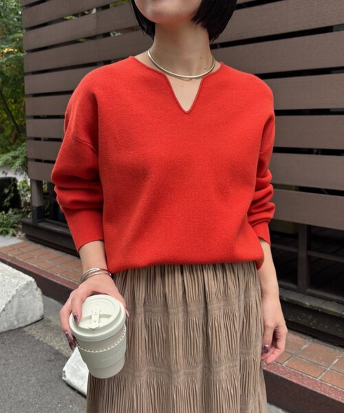 Jena espace merveilleux（ジェナ　エスパスメルヴェイユ）の「ジャガードVネックニット（ニット/セーター・レディース・チャコールグレー/オレンジ/グレー・FREE）」の20枚目の写真