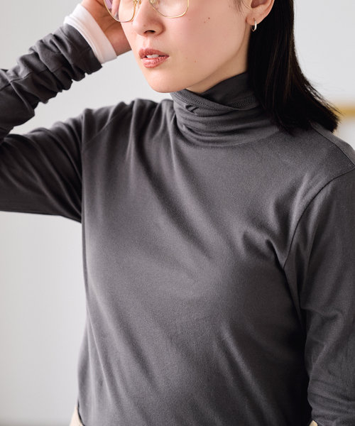 FRAMeWORK（フレームワーク）の「HTシアーストレッチタートル（Tシャツ/カットソー・レディース・ブラック/ベージュ/ホワイト/チャコールグレー・FREE）」の19枚目の写真