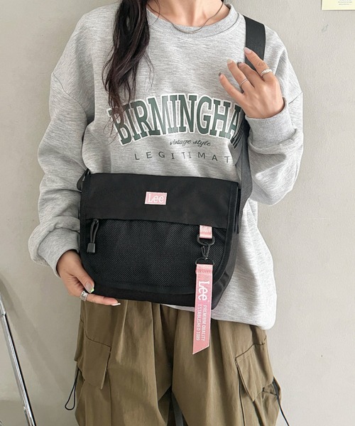 Lee(リー)の「Lee.撥水ポリエステル フラップショルダーバッグ.ミニショルダー(ショルダーバッグ・レディース・ブラック×グリーン/ブラック×ブラック/ブラック×ピンク/ブラック×パープル/ブラック×ホワイト・FREE)」の5枚目の写真