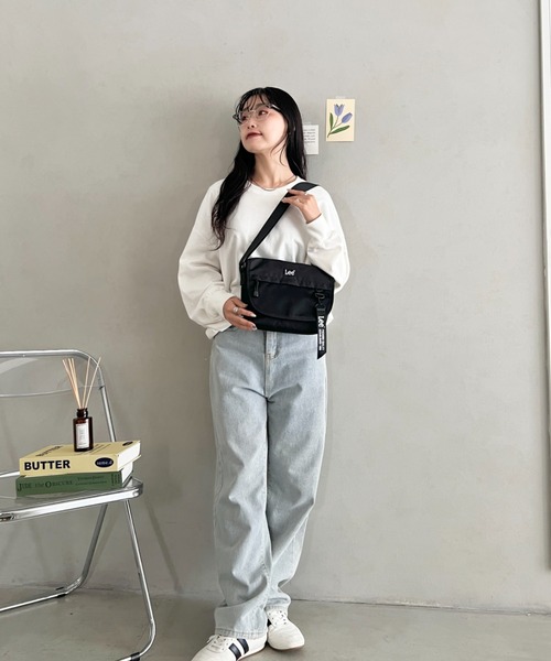 Lee(リー)の「Lee.撥水ポリエステル フラップショルダーバッグ.ミニショルダー(ショルダーバッグ・レディース・ブラック×グリーン/ブラック×ブラック/ブラック×ピンク/ブラック×パープル/ブラック×ホワイト・FREE)」の22枚目の写真