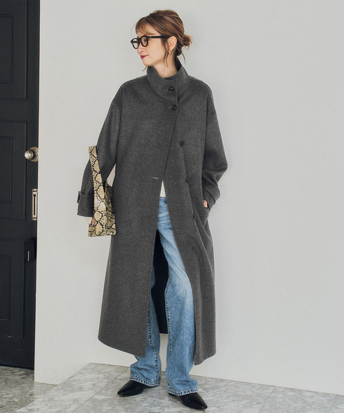 Spick & Span(スピックアンドスパン)の「スタンドカラーリバーロングコート(ノーカラーコート・レディース・チャコールグレー/ネイビー・38/36)」の6枚目の写真