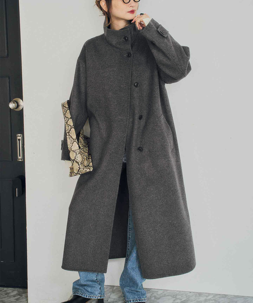 Spick & Span(スピックアンドスパン)の「スタンドカラーリバーロングコート(ノーカラーコート・レディース・チャコールグレー/ネイビー・38/36)」の8枚目の写真