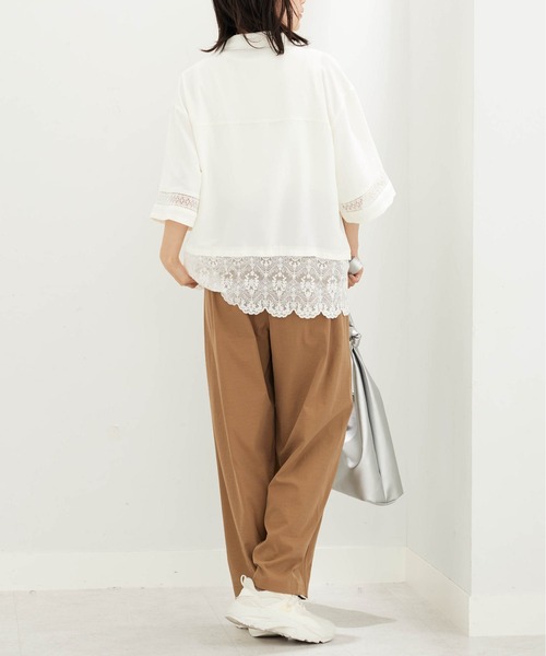 BELLUNA PLUS（ベルーナ）の「袖＆裾レースデザインブラウス（シャツ/ブラウス・レディース・ネイビー/アイボリー・LARGE/MEDIUM/X-LARGE）」の6枚目の写真