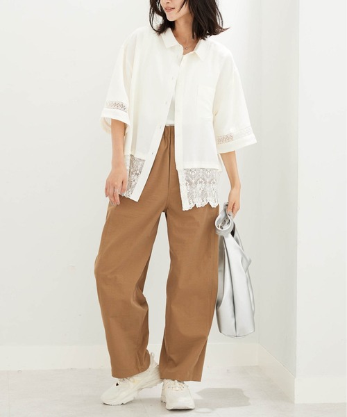 BELLUNA PLUS（ベルーナ）の「袖＆裾レースデザインブラウス（シャツ/ブラウス・レディース・ネイビー/アイボリー・LARGE/MEDIUM/X-LARGE）」の9枚目の写真