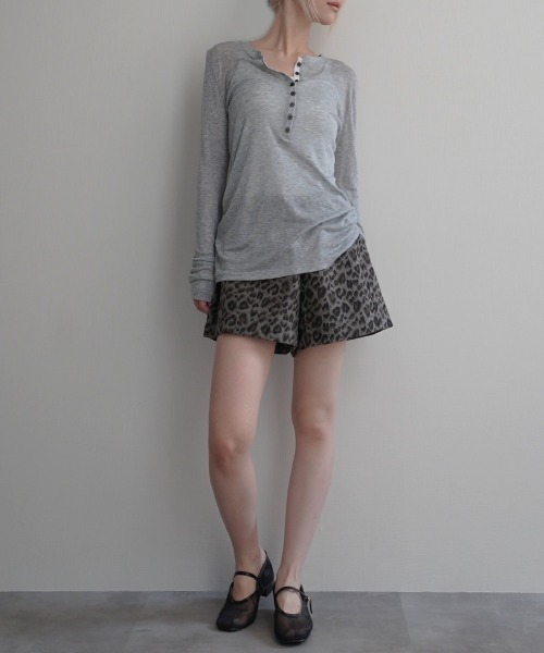 Rashik(ラシク)の「【Rashik】ヘンリーネックシアートップス(Tシャツ/カットソー・レディース・グレー/ホワイト/ブラック/ピンク・FREE)」の18枚目の写真