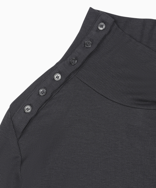 OHESHIO(オヘシオ)の「TWO-WAY BUTTON TURTLENECK T-SHIRT, CHARCOAL(Tシャツ/カットソー・レディース・その他・FREE)」の10枚目の写真