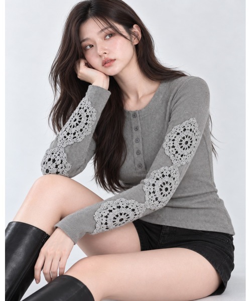 inst.ALL(インストール)の「クロシェスリーブヘンリーネックトップス(Tシャツ/カットソー・レディース・グレー/ブラック・M)」の8枚目の写真