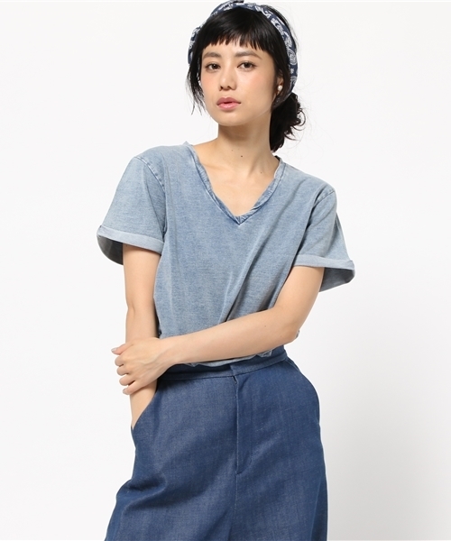 VENCEEXCHANGE（ヴァンスエクスチェンジ）の「インディゴケミカルVネックTシャツ（Tシャツ/カットソー・レディース・ブルー・MEDIUM）」の9枚目の写真