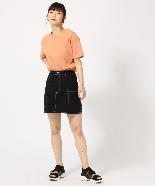 LOWRYS FARM（ローリーズファーム）の「ＵＳＡベーシックＴシャツ　783593 （Tシャツ/カットソー・レディース・ブラック/パープル/グレー/オフホワイト/オレンジ/ホワイト×ブラック・MEDIUM/LARGE）」の22枚目の写真