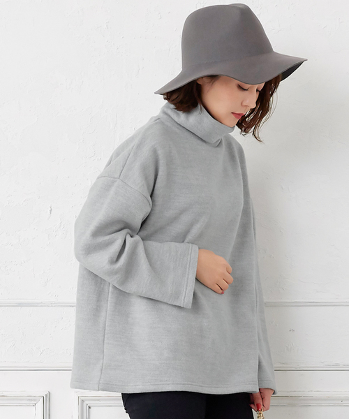 KOBE LETTUCE（コウベレタス）の「ふんわり起毛ドロップショルダータートルネックニットソー＊レディース/トップス[C3533]神戸レタス（その他トップス・レディース・ベージュ/グレー/ブルー・FREE）」の2枚目の写真