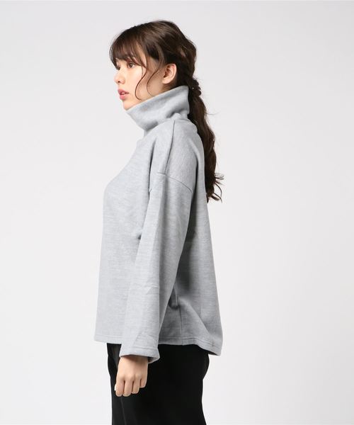 KOBE LETTUCE（コウベレタス）の「ふんわり起毛ドロップショルダータートルネックニットソー＊レディース/トップス[C3533]神戸レタス（その他トップス・レディース・ベージュ/グレー/ブルー・FREE）」の4枚目の写真