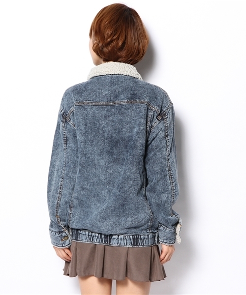 WEGO(ウィゴー)の「WEGO/ボアBIG Gジャン(デニムジャケット・レディース・ブラック/ライトインディゴブルー・MEDIUM)」の5枚目の写真