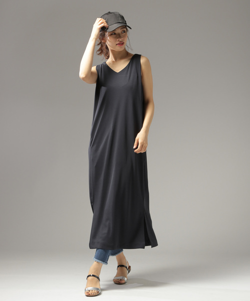 BAYFLOW（ベイフロー）の「Vネックノースリワンピース（ワンピース・レディース・アイボリー/ブラック/ワイン/ネイビー/ライトグレー/ブラウン/キャメル・SMALL/MEDIUM）」の19枚目の写真