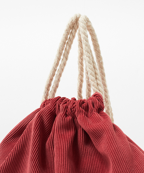 ABAHOUSE（アバハウス）の「【OKAY】 CORDUROY 巾着ショルダーバッグ（ショルダーバッグ・メンズ・ブラック/レッド/イエロー系その他・フリー）」の11枚目の写真