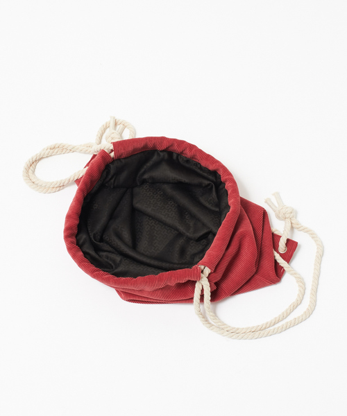 ABAHOUSE（アバハウス）の「【OKAY】 CORDUROY 巾着ショルダーバッグ（ショルダーバッグ・メンズ・ブラック/レッド/イエロー系その他・フリー）」の9枚目の写真