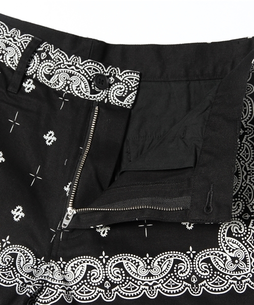 AZUL by moussy（アズールバイマウジー）の「バンダナ柄ツイルショーツ（その他パンツ・メンズ・ブラック/ネイビー・LARGE/SMALL/MEDIUM/X-LARGE/X-SMALL）」の6枚目の写真