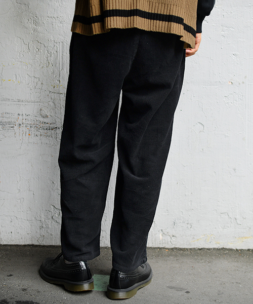 kutir（クティール）の「２タックワイドコーデュロイパンツ（その他パンツ・メンズ・ブラック/ダークブラウン/ベージュ/オレンジ・SMALL/MEDIUM/LARGE）」の11枚目の写真