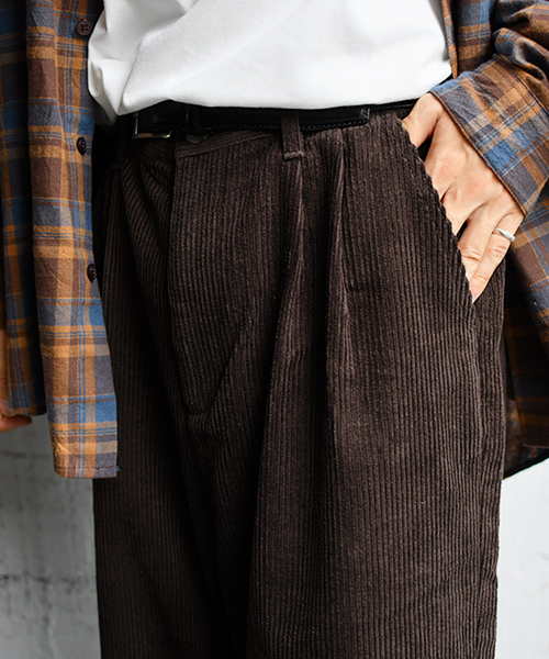 kutir（クティール）の「２タックワイドコーデュロイパンツ（その他パンツ・メンズ・ブラック/ダークブラウン/ベージュ/オレンジ・SMALL/MEDIUM/LARGE）」の19枚目の写真