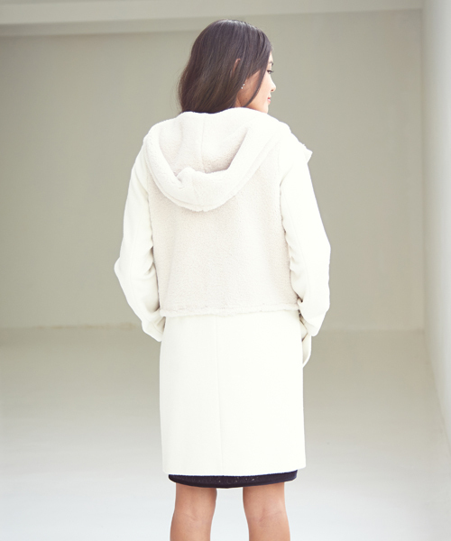 Jewel Changes（ジュエルチェンジズ）の「JCT　メルトン×フェイクファー　フードコート　+（その他アウター・レディース・オフホワイト/ブラック・36/38）」の10枚目の写真