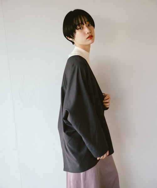 PAGEBOY(ページボーイ)の「セットアップ ドルマンジャケット(ノーカラージャケット・レディース・チャコールグレー/ベージュ/ターコイズブルー・FREE)」の4枚目の写真