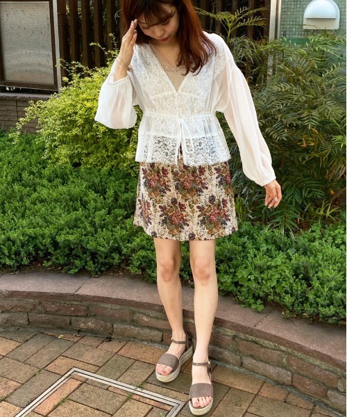 apres jour(アプレジュール)の「ラメシアーレースVブラウス【ZOZOTOWN限定アイテム】(シャツ/ブラウス・レディース・ミント/ラベンダー/オフホワイト・フリー)」の9枚目の写真