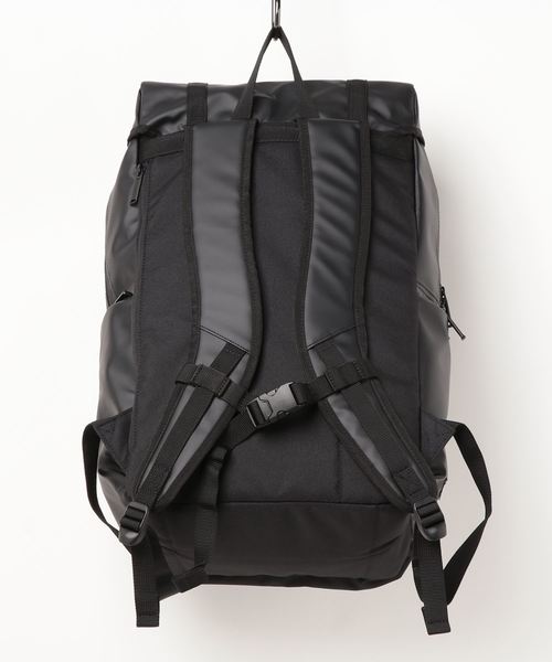 Champion(チャンピオン)の「ブレンダーB リュック 23リットル 57809(バックパック/リュック・メンズ・ブラック×ホワイト/ブラック×ブラック/ブラック×シルバー・FREE)」の4枚目の写真