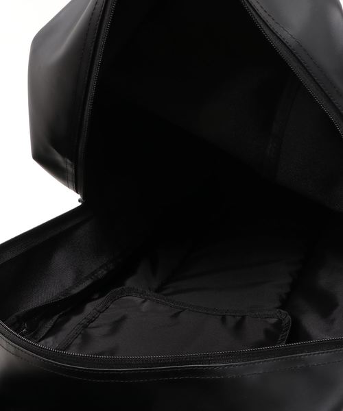 Champion(チャンピオン)の「ブレンダーB リュック 23リットル 57809(バックパック/リュック・メンズ・ブラック×ホワイト/ブラック×ブラック/ブラック×シルバー・FREE)」の6枚目の写真